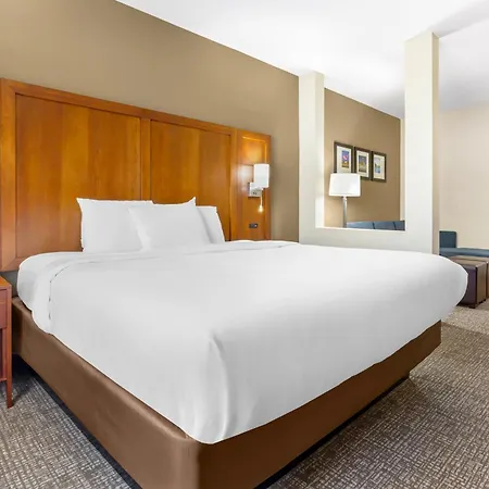 Comfort Suites Greensboro-High Point Exterior photo